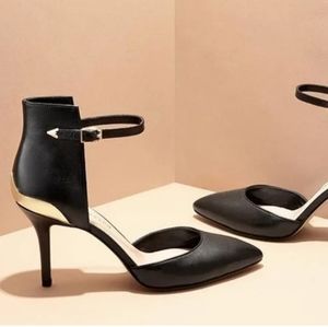 Enzo Angiolini Caswell Pumps